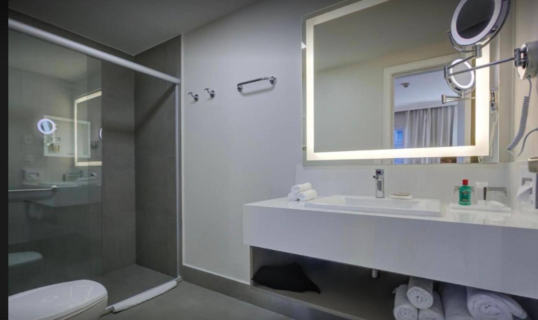 Radisson Berrini Suite Executiva Luxo Queen, Sao Paulo
